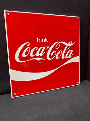 Coca Cola Blechschild mit starken Abkantungen (Um 1975)