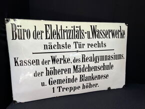 Büro der Hamburger Elektrizitäts- und Wasserwerke - Mädchenschule und Realgymnasium Blankenese