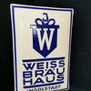 Weiss Bräu Haus Ingolstadt - Gewölbtes Emailleschild aus der Zeit vor 1945