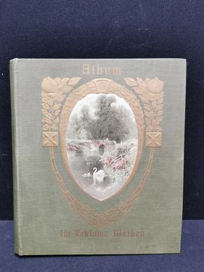 Album für Reklamemarken aus der Zeit um 1900/1920 (ca. 900 Marken enthalten)