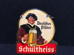 Schultheiss Brauerei Berlin / Deutsches Pilsner (Zapfhahnblechschild mit Korkrückseite) von 1958