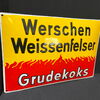 Werschen Weissenfelser Grudekoks (Gewölbtes Emailleschild um 1925)