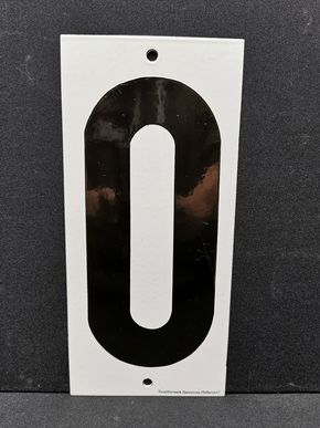 Zahlenschild mit der Nummer 0 / Schwere Trägerplatte (Um 1955)