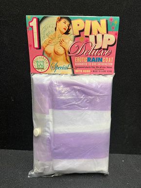 1. Pin Up Deluxe Erotic Raincoat klarsicht/lila (60er/70er Jahre)