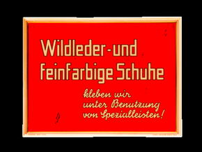 Wildleder- und feinfarbige Schuhe ... um 1930
