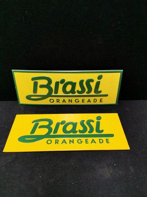 Brassi Orangeade - 2er-Set Werbepappaufsteller (Um 1955)