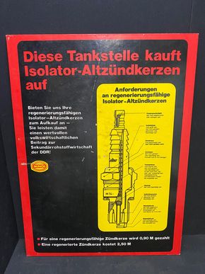 Minol - Tankstelle kauft Isolator-Altzündkerzen auf (XL Werbepappe - Beidseitig bedruckt)
