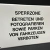 Sperrzone Hinweisschild (Wohl 60er Jahre / Schräg abgekantet)