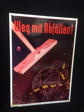 Weg mit Abfällen! Altes Blechschild aus der Serie Unfallverhütungsvorschriften Klar Wuppertal D um 1960