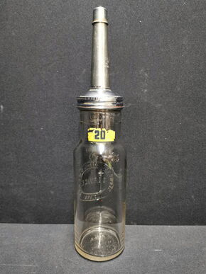 Standard Oil Company - Original Ölflasche mit Ausgießer, Deckelchen und seltenem Zahlenaufdruck - Hier die Ziffer 20