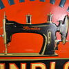 altes Blechschild Mundlos Nähmaschinen - Magdeburg / Nordhausen 58 x 78 cm um 1920