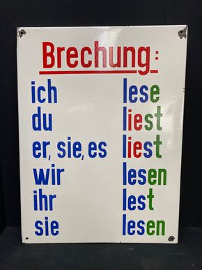 Brechung - Emailleschild aus den Beständen einer alten Schule (Um 1965)