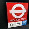 Londoner Bus-Stop - Beidseitig emailliertes Emailleschild aus der Zeit um 1970