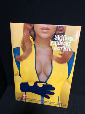 Hit Skihandschuhe - 70er Jahre Werbepappe / Super sexy und perfekt erhalten!