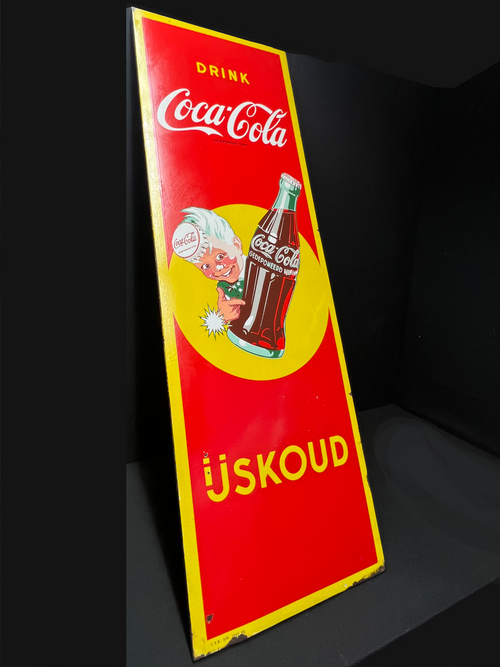 Coca Cola - Drink Coca Cola ijskoud (Großes abgekantetes Emailleschild von 1957)