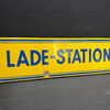 Lade-Station / Varta Lade-Station (abgekantetes Zusatzschild um 1955)