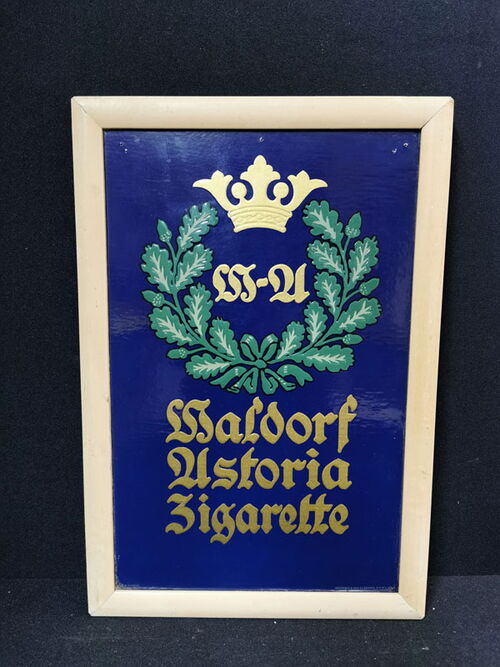Waldorf Astoria Zigarette - Werbepappe im original Holzrahmen (Um 1925)