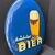 Bier - Kũhles Bier (ovales Blechschild um 1950)