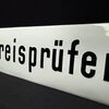 Preisprüfer (gewölbtes Hinweisschild um 1950)