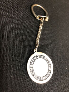 Schlüsselanhänger „Schering“ (60er Jahre)