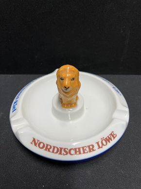 Nordischer Löwe Porzellanaschenbecher