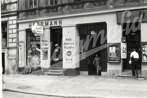 A. Herrmann - Lebensmittel und Spirituosen / Berlin - Köpenickerstraße 183a (Um 1955)