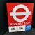 Londoner Bus-Stop - Beidseitig emailliertes Emailleschild aus der Zeit um 1970