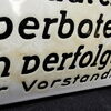 Warenentnahme durch Nichtmitglieder verboten! (Gewölbtes Schriftschild um 1925)