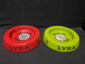 2 emaillierte Lyra Zigaretten Aschenbecher Dold - D um 1920