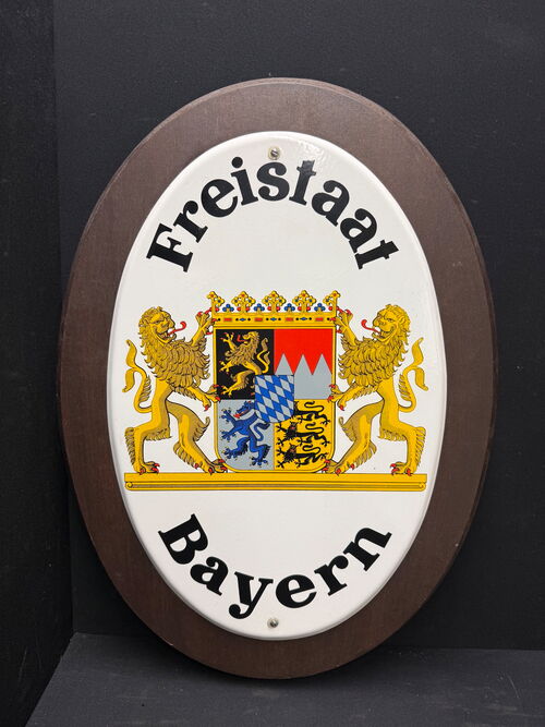 Freistaat Bayern Emailschild auf schweren Holzrahmen (Neuzeitlich)