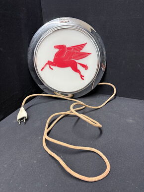 Mobiloil Wand-Werbeleuchte mit gefrostet wirkender Glasscheibe (Um 1950/1960 ?)