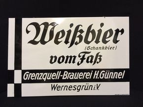 Weißbier vom Fass Wernesgrün i. V. Emailschild abgekantet mit Kette