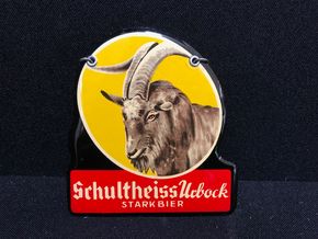 Schultheiss Brauerei Berlin / Urbock Starkbier (Zapfhahnblechschild mit Korkrückseite) von 1957