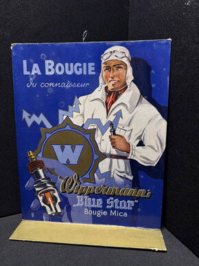 La Bougie - Zündkerzen - Rennfahrer Motiv - Werbeaufsteller 34 x 24 cm - Frankreich 30er Jahre