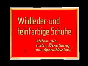 Wildleder- und feinfarbige Schuhe ... um 1930