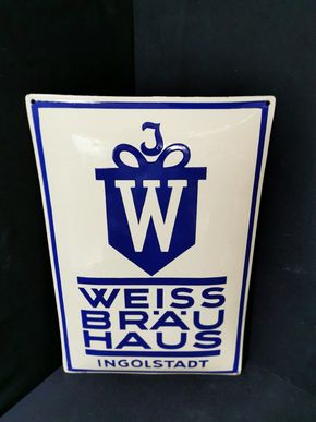 Weiss Bräu Haus Ingolstadt - Gewölbtes Emailleschild aus der Zeit vor 1945