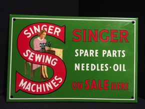 Singer Sewing Machines / Nähmaschinen Emailschild 25 x 38 cm um 1930 