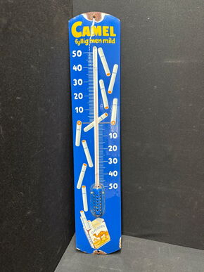Camel Zigaretten  - Schwedisches Emaille-Thermometer (Um 1955)