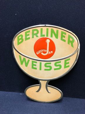 Berliner Weisse - Groterjan - Blechschild in Glasform. Um 1955. (A99)