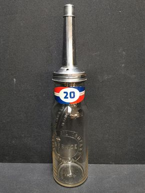 Standard Oil Company - Original Ölflasche mit Ausgießer, Deckelchen und ultra seltener Zahlenblechbanderole - Hier die Ziffer 20