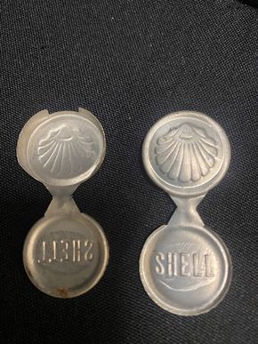 10x Shell Plomben Ölflaschenverschlüsse um 1930 Konvolut in silber
