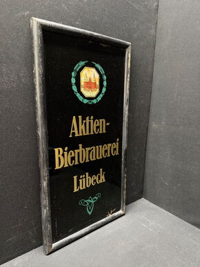Aktien Bierbrauerei Lübeck - Glaswerbeschild im Rahmen (Um 1925)