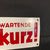 Fasse dich kurz ! Nimm Rücksicht auf Wartende - Emailleschild  9 x 33 cm um 1930