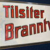 Ostdeutsche Hefewerke Tilsit - Tilsiter Branntweinhefte (Blechschild um 1930) BCM