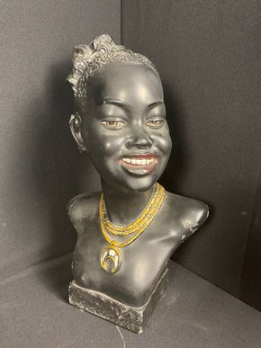 Werbefigur Afrikanerin mit Dutt 43 x 25 cm