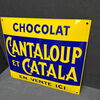 Cantaloup Chocolat - Cantaloup et Catala (Gewölbtes Emailleschild um 1920)