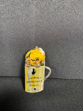Berliner Kindl Zigarettenabschneider mit Rasierklinge DRGM um 1920 7x4 cm